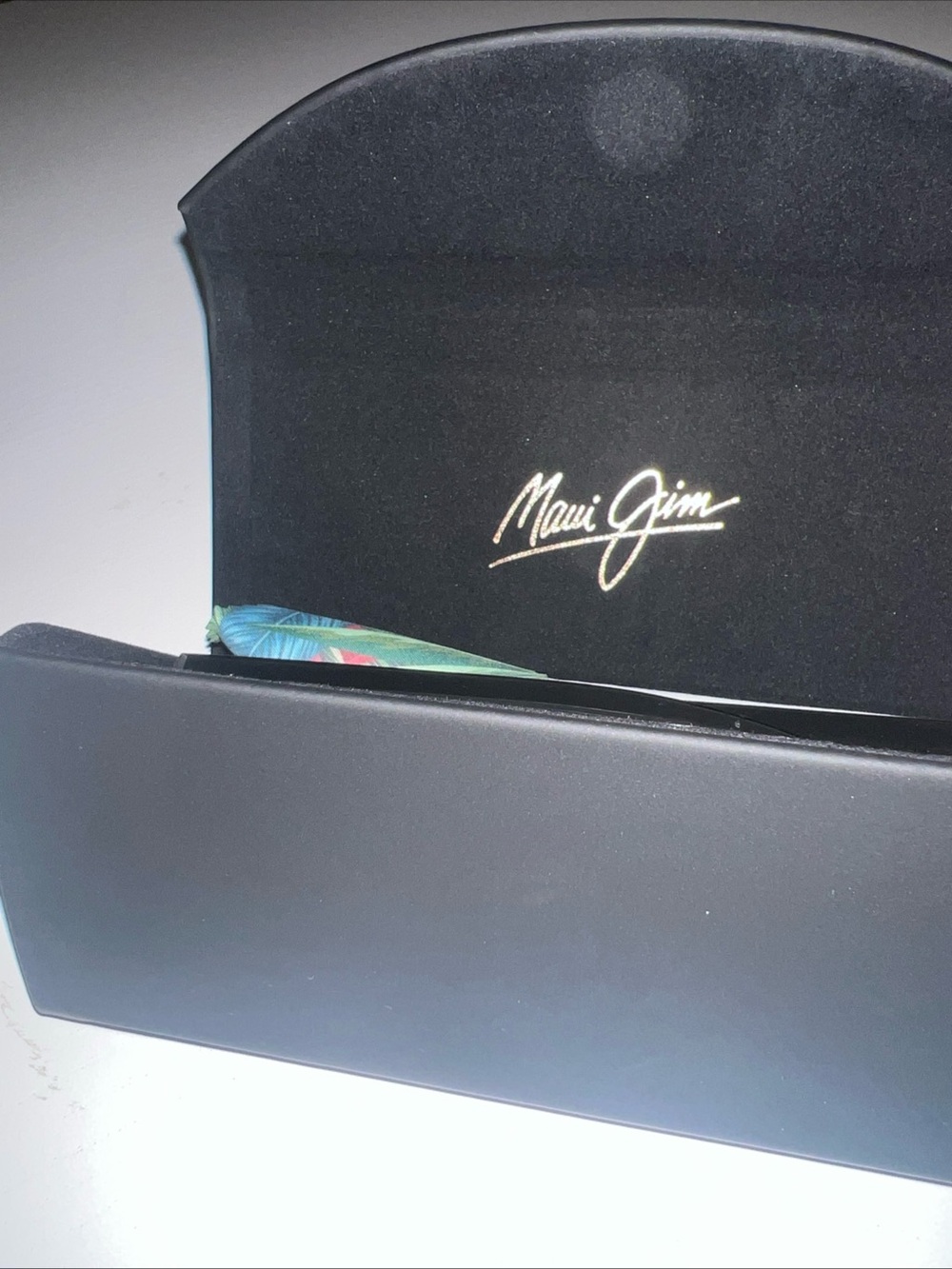 New Maui Jim Kenui Shiny Black Gray Sunglasses MJ0642S-001 / GS642-14 $369 - Picture 8 of 8